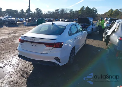 2024 Kia Forte Gt-Line z USA, uszkodzony, nr VIN 3KPF54AD7RE755140